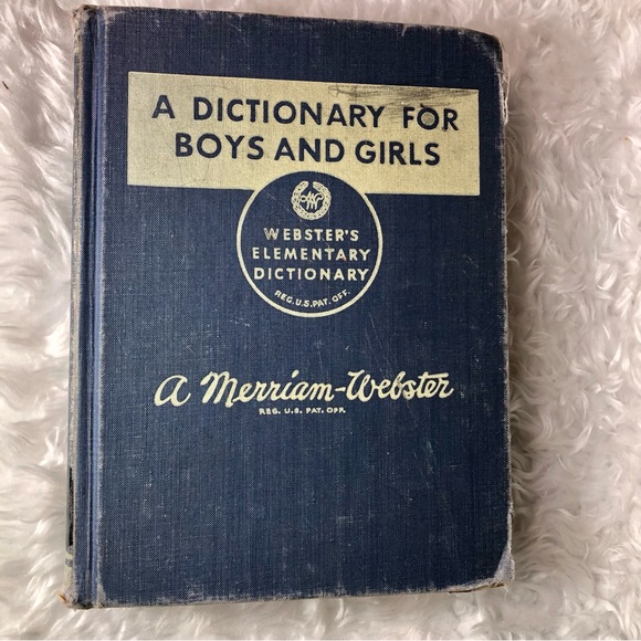 VINTAGE MERRIAM WEBSTER A DICTIONARY FOR BOYS AND GIRLS - Picture 1 of 9